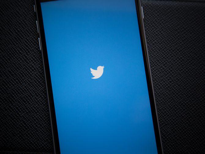 Twitter joins bot battle with automated messages in DMs